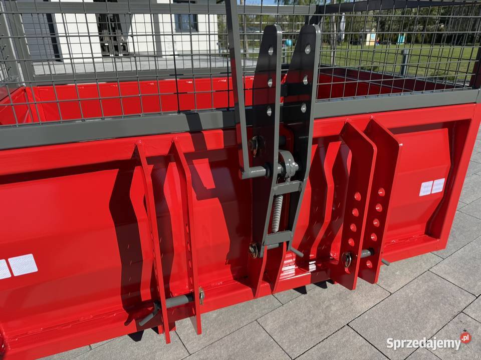 skrzynia transportowa na tył ciągnika z Pobłędzie