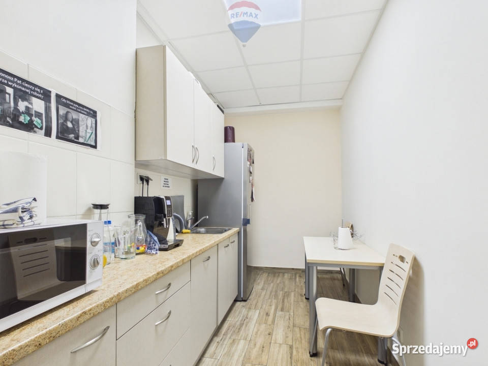 4 pietra w budynku biurowym na wynajem sprzedam