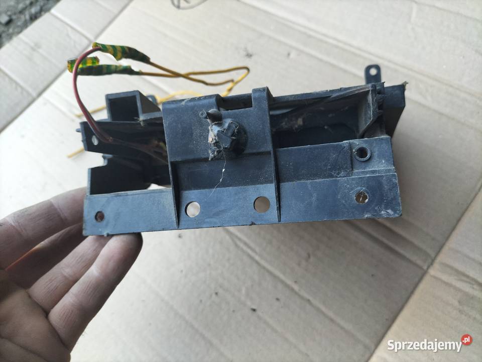 POPIELNICZKA PRZÓD AUDI 80 B4 893857951