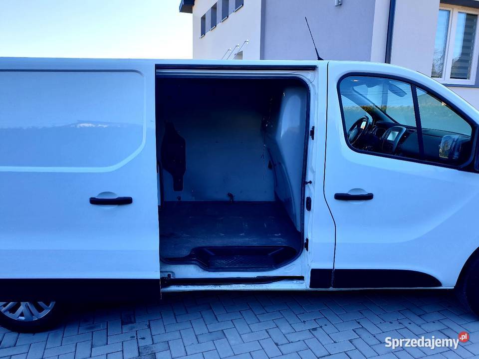 Nissan NV300 trafic vivaro bogate wyposażenie ABS podkarpackie Dębowiec sprzedam