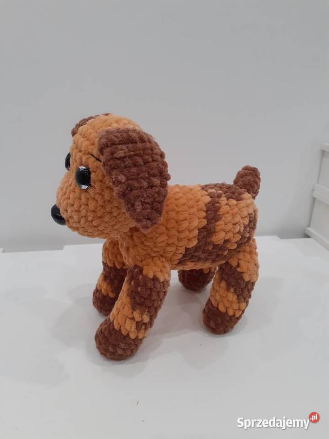 Piesek zrobiony z włóczki na szydełku Maskotki Kraków