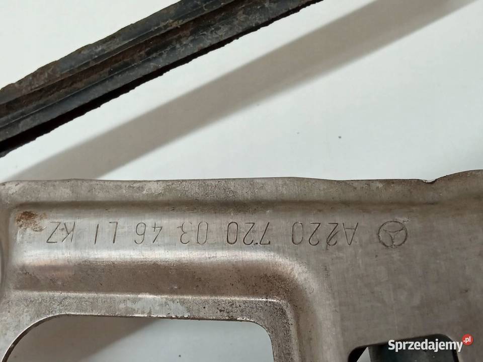 MECHANIZM SZYBY LEWY PRZÓD EU A2207200346 Rok produkcji 1999 świętokrzyskie