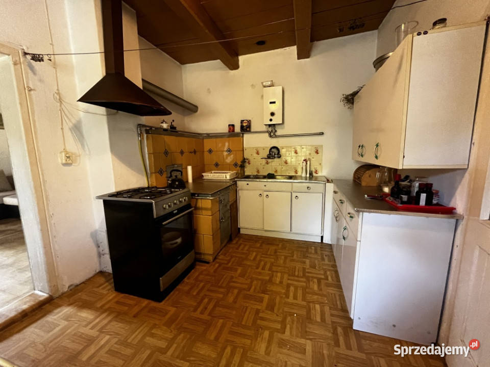 Inwestycyjna działka z budynkiem do remontu Nowy Sącz