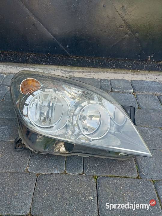 Lampa prawy i lewy Przód Opel Astra Kombi