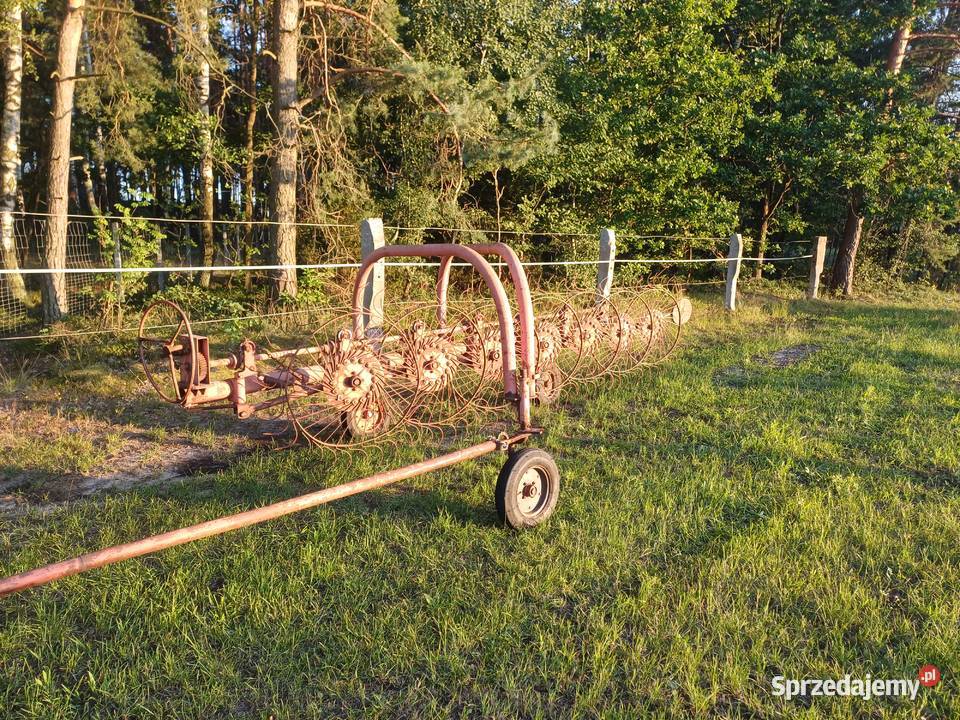 Zgrabiarka 7 dwuramóka Zgrabiarki i przetrząsacze