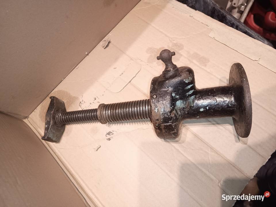 lewarek śrubowy