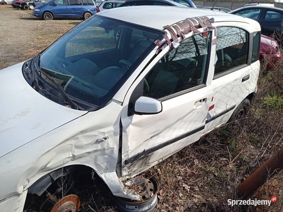 Fiat Panda 12 51 kW 2012 r dawca części osobowe sprzedam