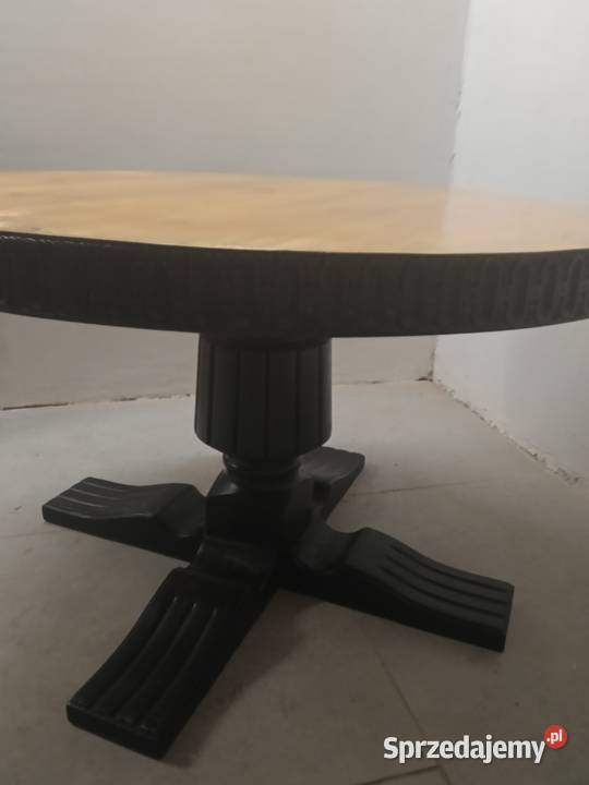 Okrągły stół drewniany renowacji Nawojowa