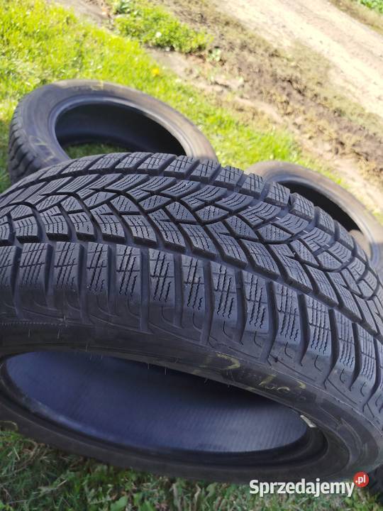 Opony zimowe Goodyear 2255517 Cyców