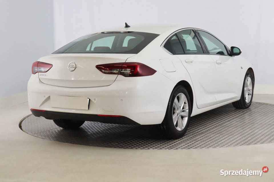 Opel Insignia 16 CDTI asystent pasa ruchu Zabrze