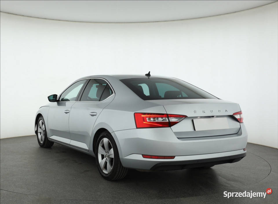 Skoda Superb 20 TDI światła przeciwmgielne mazowieckie Piaseczno