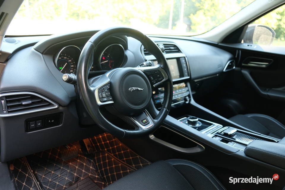 Jaguar FPace 2017 Jaguar FPace 20d 180 RSport 77 Kielce sprzedam
