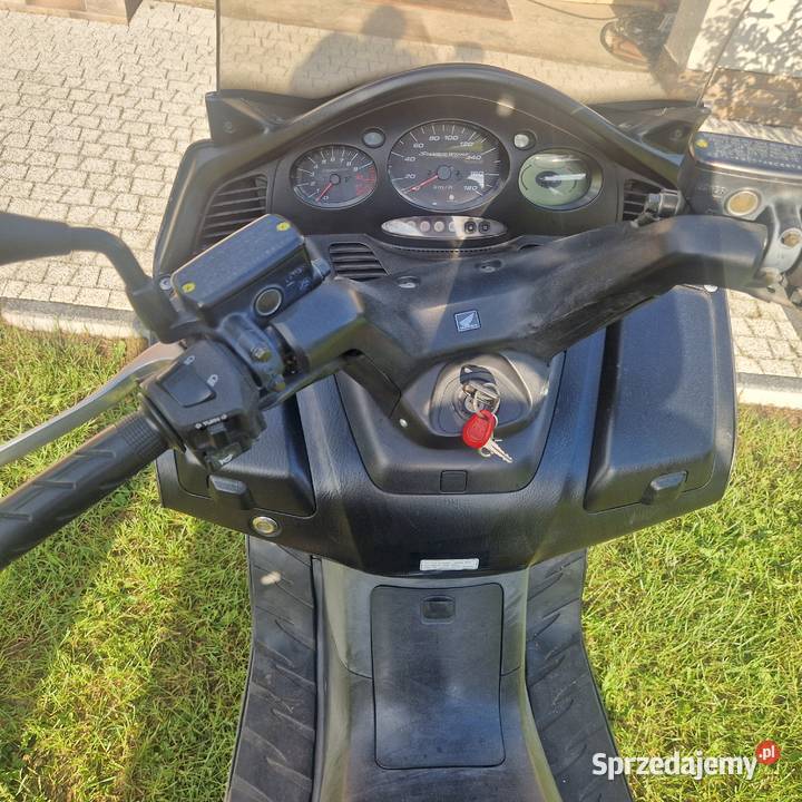 Honda Silver Wing FJS 400 garażowany Honda