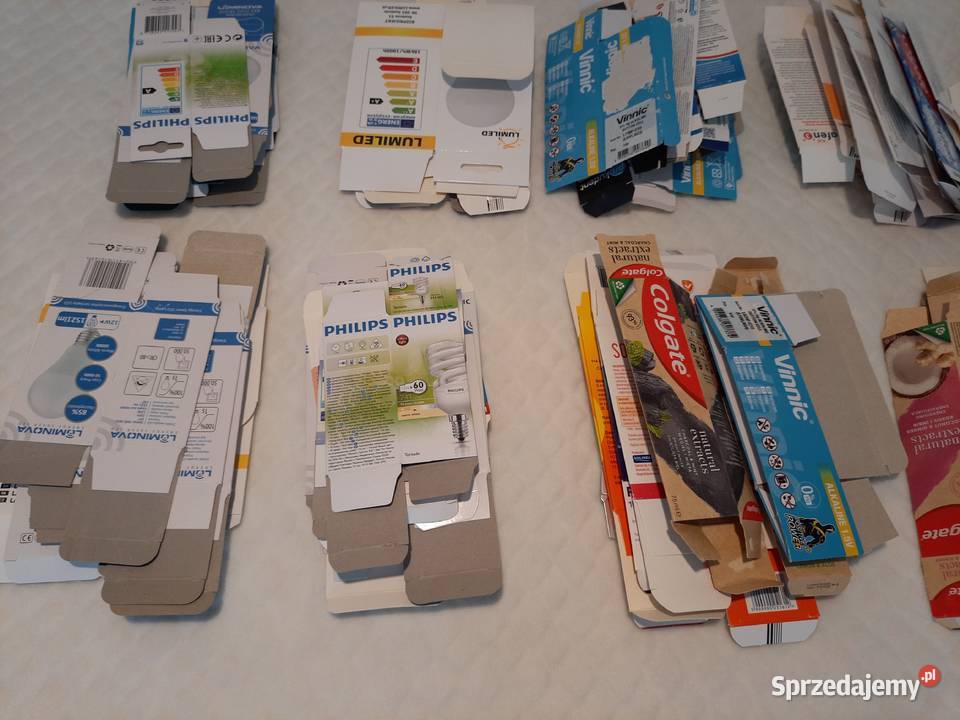 Puste małe pudełeczka produktach mix 100