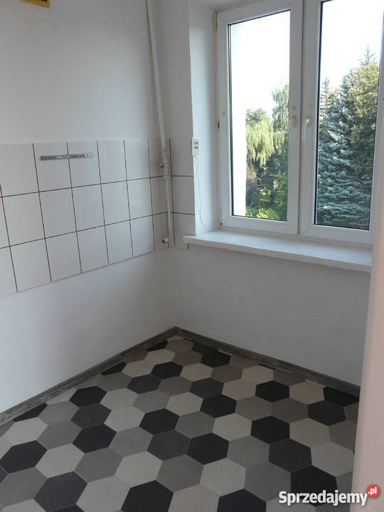 Sprzedam mieszkanie RADOMSKO 38m z BALKONEM Liczba pokoi 2