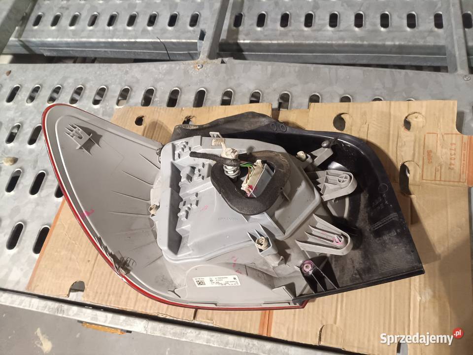 LAMPA PRAWY TYŁ PRAWA TYLNA MERCEDES W176 Aclass Krosno sprzedam