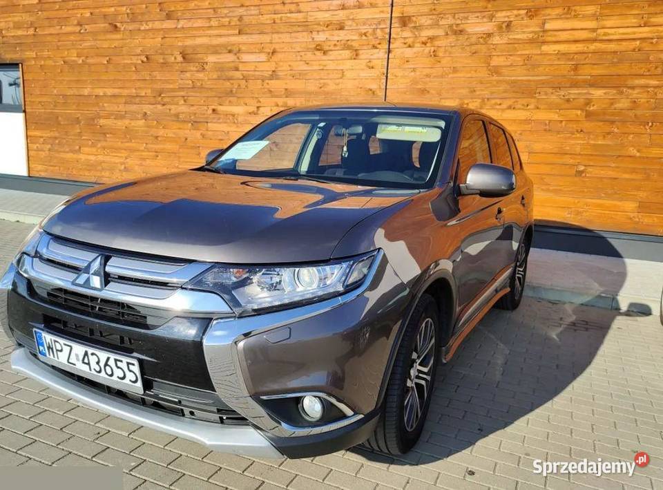 Mitsubishi Outlander 2.4 benzyna+ LPG 170KM 2017r 7 osobowy