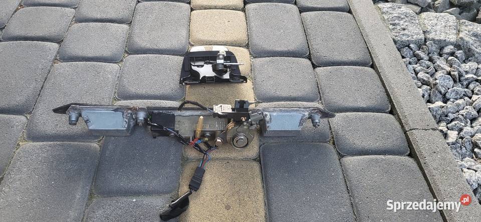 Audi a4 b6 zamek bagażnika blenda Zbytków