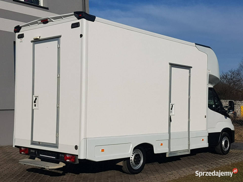 Iveco Daily KONTENER NISKOPODŁOGOWY 443x223x242 Rok produkcji 2020 śląskie Poręba sprzedam
