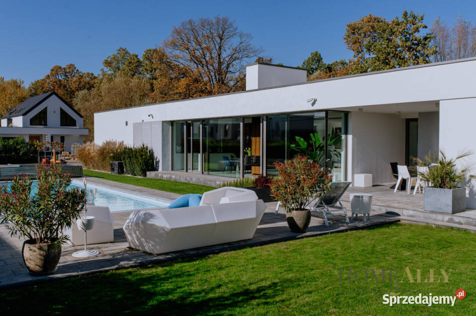 sprzedaży domu wolnostojącego 23562m2 Góraszka 1485m2