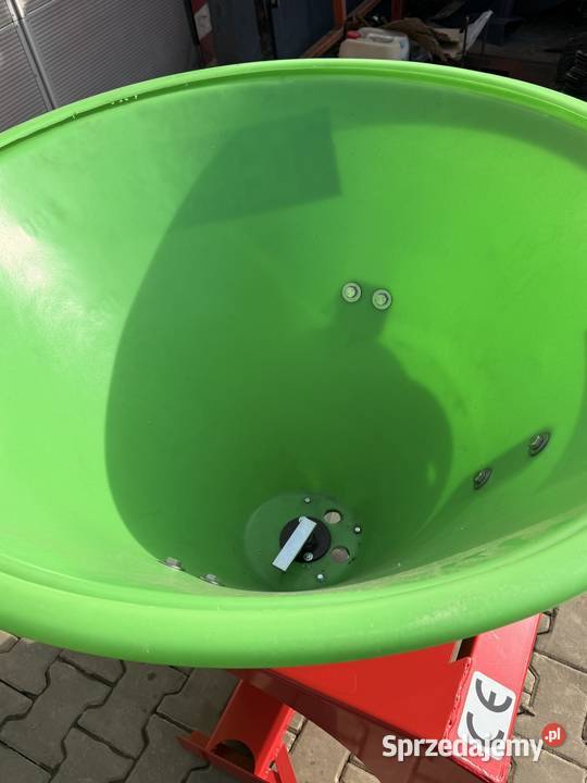 Rozsiewacz lejek do mini ciągników do małego Jasło sprzedam