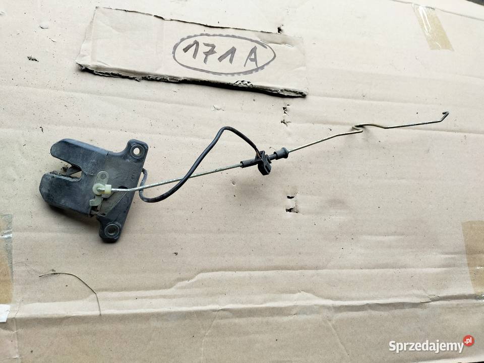 AUDI 80 B4 80B4 SEDAN ZAMEK KLAPY TYŁ