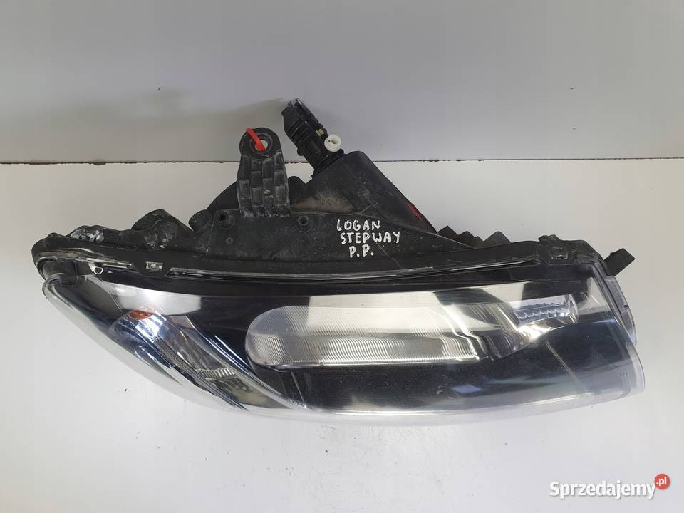 LAMPA PRAWA Dacia Logan Sandero II 1216r Rudka