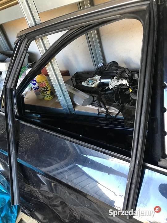Uszczelka szyby drzwi prawy tył audi q5 80A FY Kolno