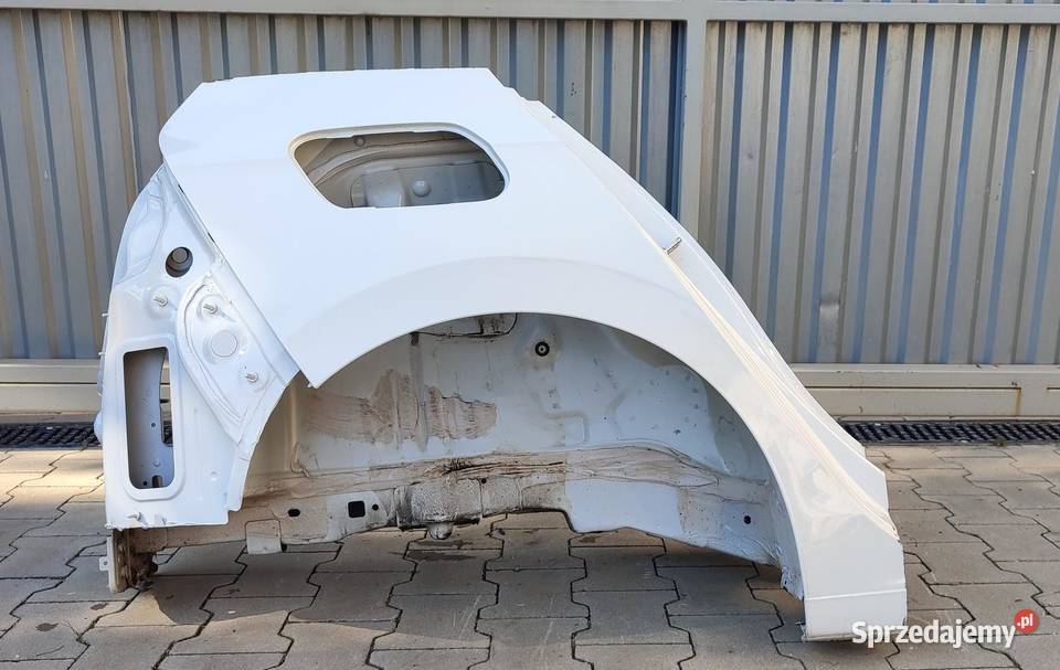 VW GOLF VIII ĆWIARTKA BŁOTNIK PRAWY TYŁ LC9A