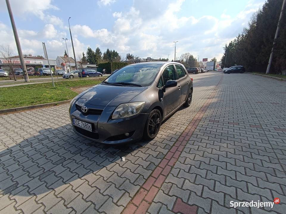 Auris D4D bogato wyposażony 2200cm3 Auris Dębica