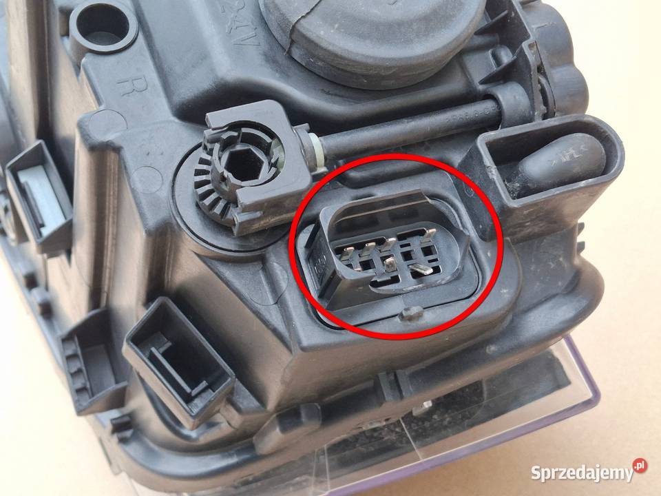 VW POLO VI 6 2G REFLEKTOR PRAWY LAMPA PRAWA H7