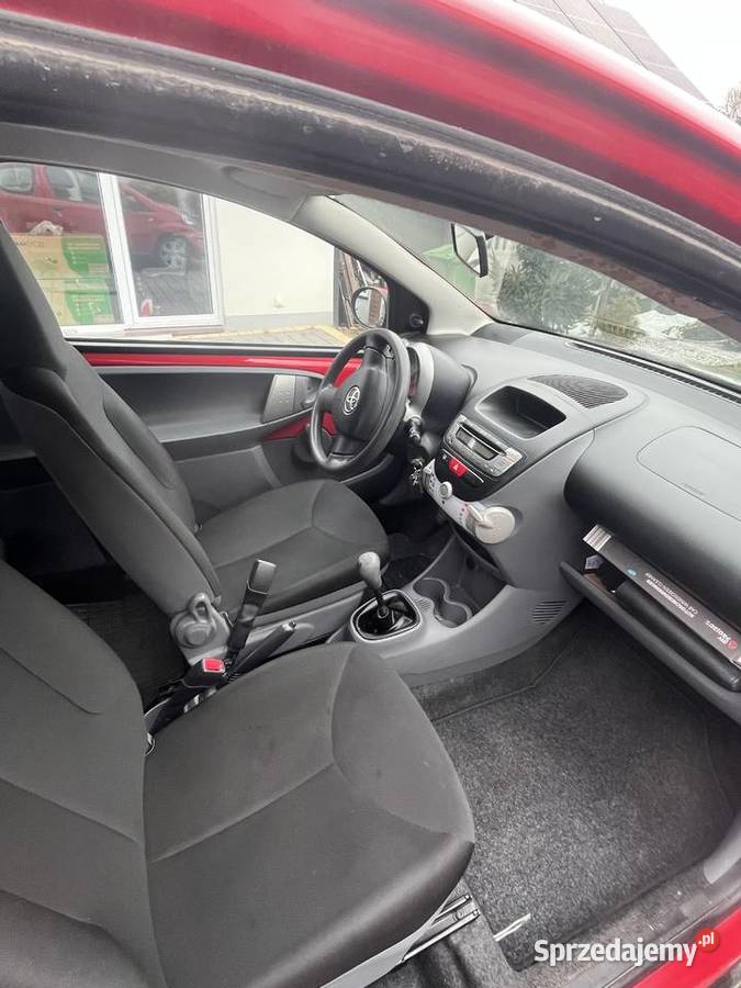 Toyota aygo 10 2011r uszkodzony Tarnobrzeg sprzedam