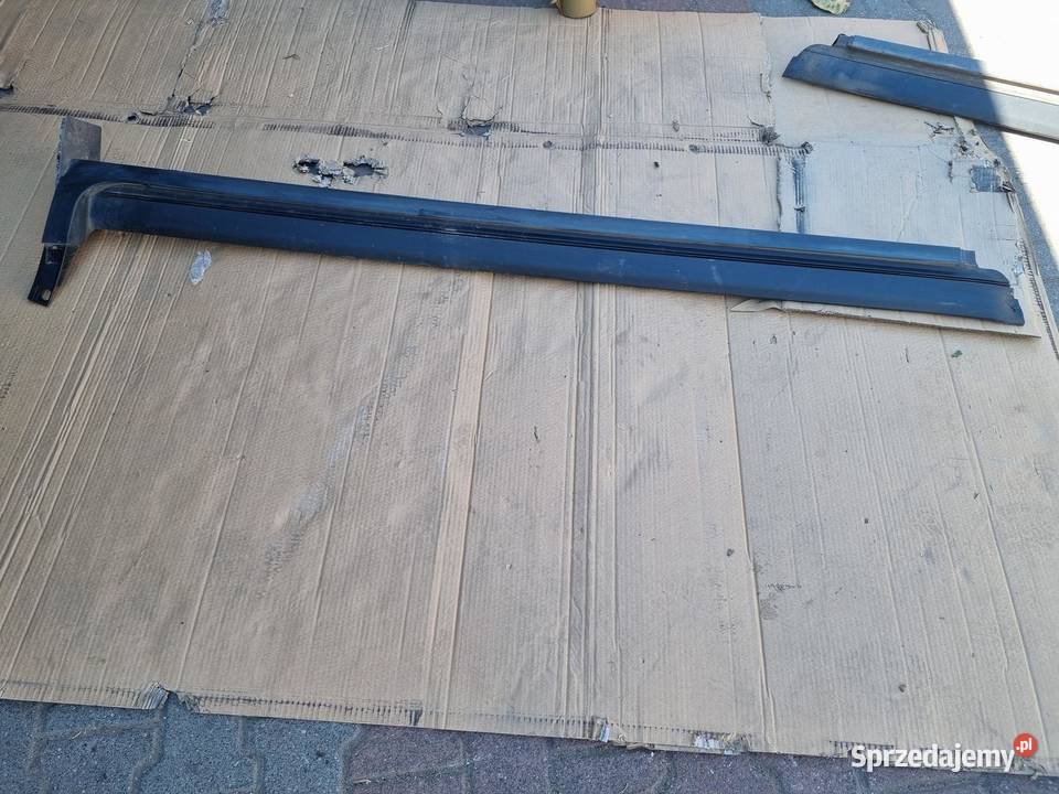 LISTWA NAKŁADKA PROGU LEWA FORD KUGA MK3