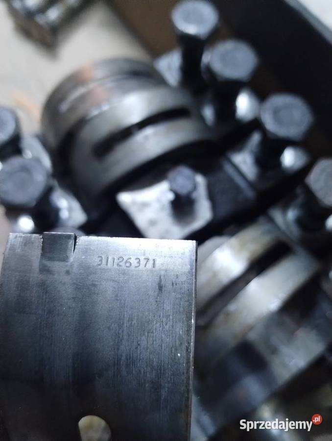 Silnik Perkins 4248 część Charsznica