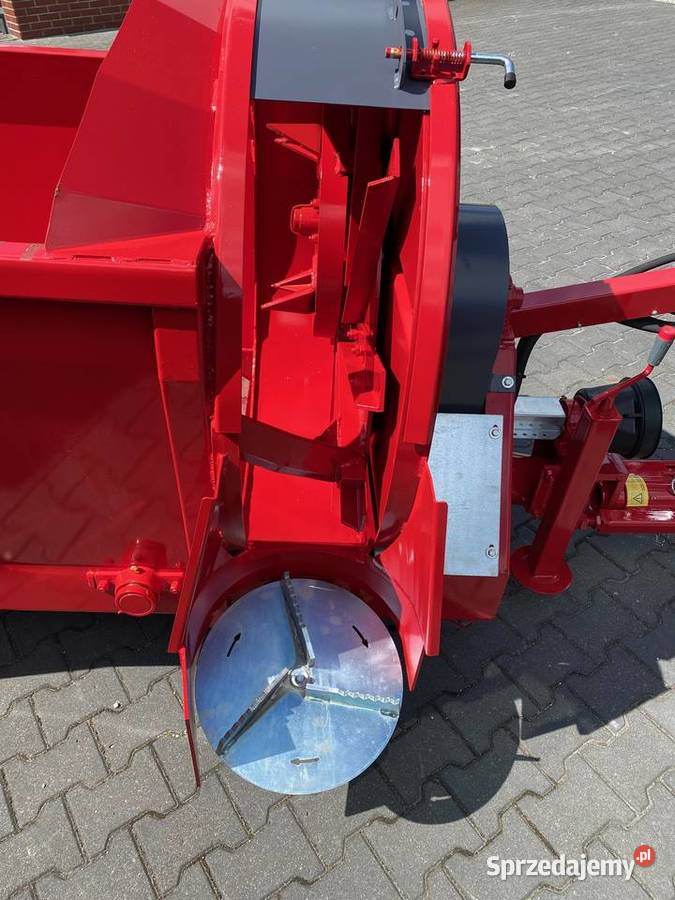 Rozrzutnik obornika trocin podkoronowy ANNOVI Rawa Mazowiecka sprzedam