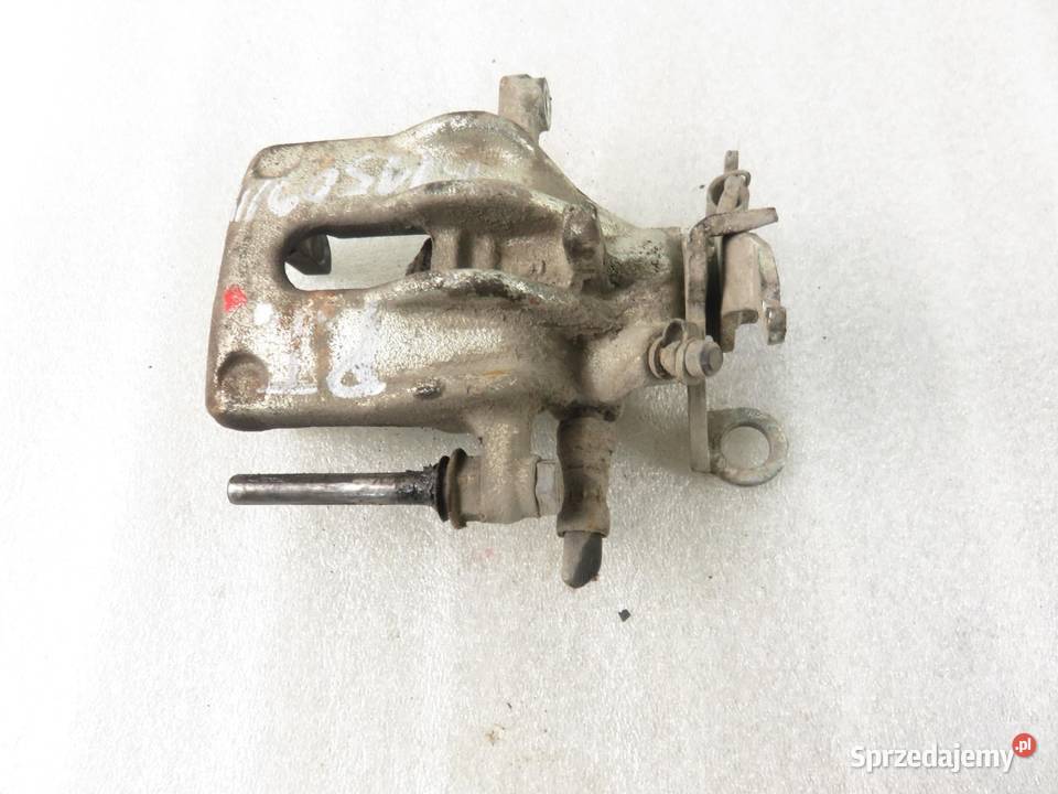 ZACISK PRAWY TYŁ FORD FOCUS MK1 I 18 TDDi 90 osobowe Zaciski i jarzma sprzedam