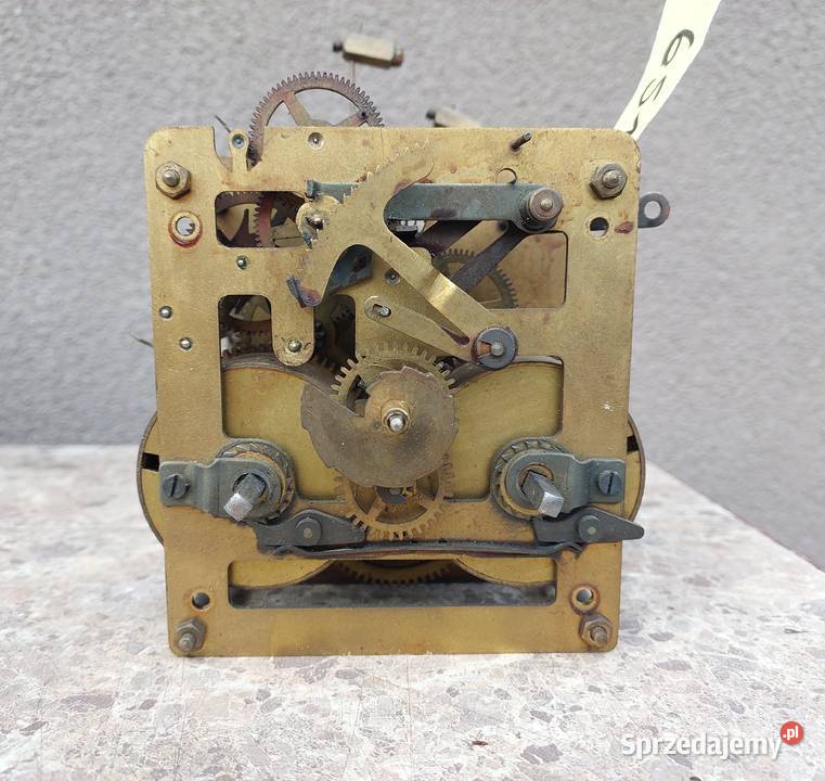 651 Mechanizm starego zegara ściennego Tczew