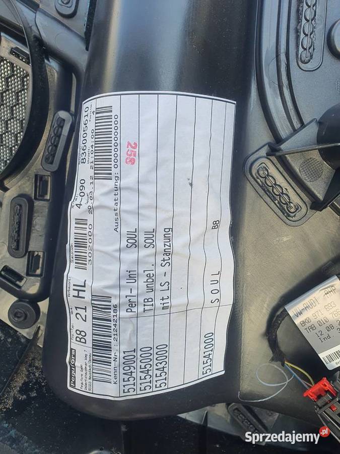 Tapicerka boczek drzwi Audi A4 B8 lewy tył avant Ełk