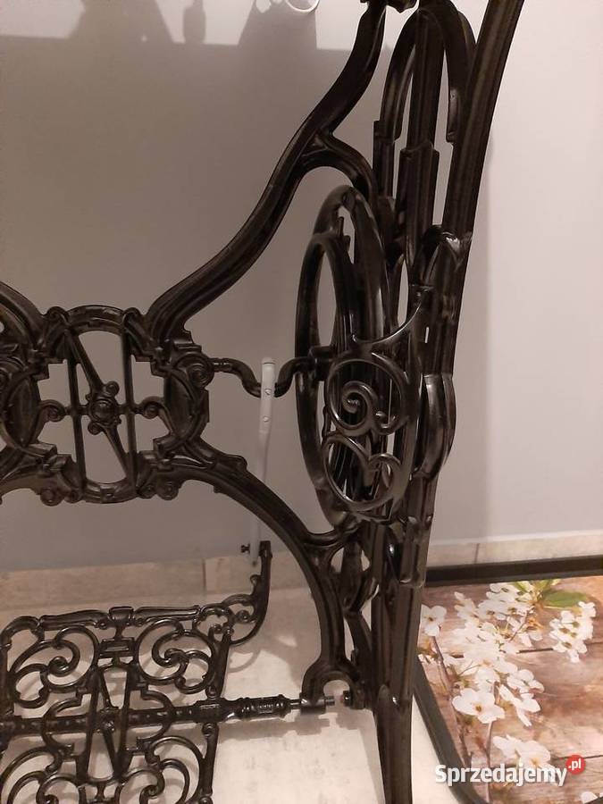 Maszyna do szycia Naumannpodstawa Krzyżanowice