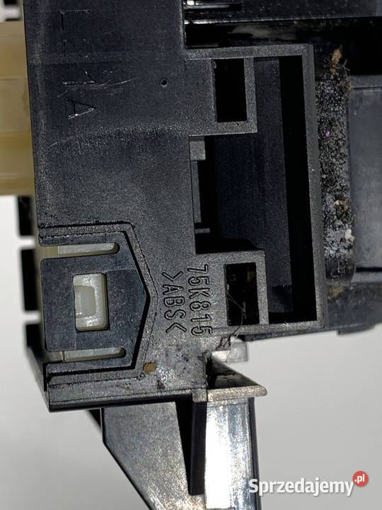 WŁĄCZNIK HAMULCA RĘCZNEGO TOYOTA COROLLA E21