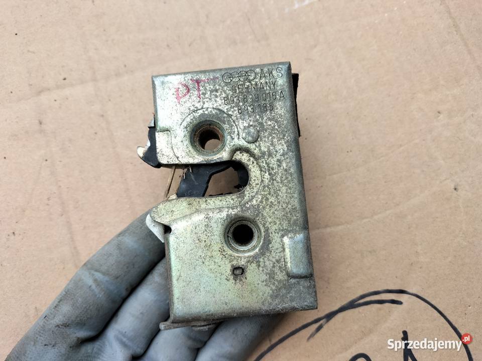 Audi 80 B3 80B3 893839016A ZAMEK DRZWI PRAWY TYŁ Kamień-Kolonia