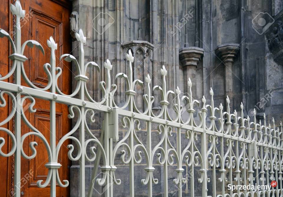 Malowanie ogrodzeń okien drzwi bram