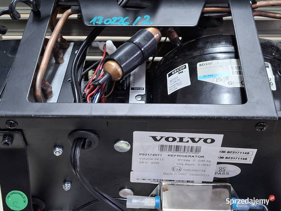 LODÓWKA 34L 24V 82174077 Bieleń sprzedam