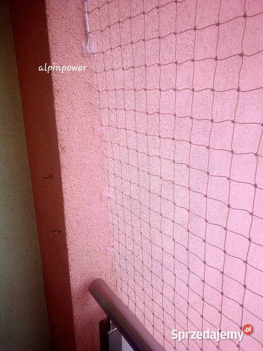 Siatka na balkon przeciw gołębiom montaż