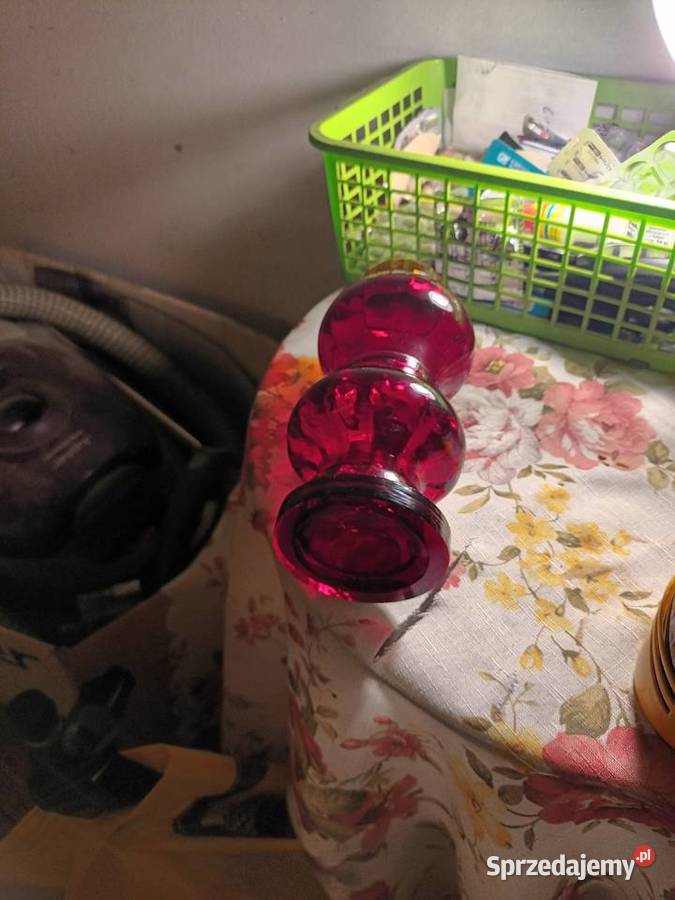 Czerwony wazon szkło sodowe Bielsko-Biała