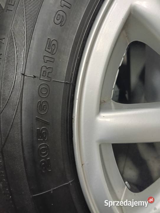 Felgi 15 4x108 J7 Et 37 z oponami 7mm 205 60 r Samochodowe śląskie Rędziny