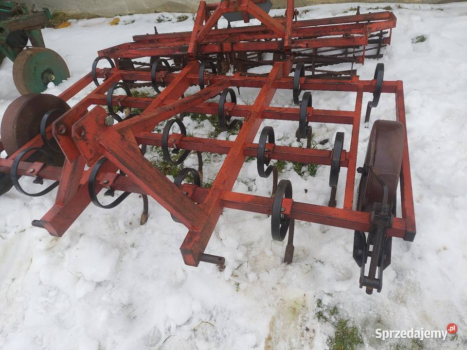 Agregat uprawowy 2m z wałkami na docisku Agregaty