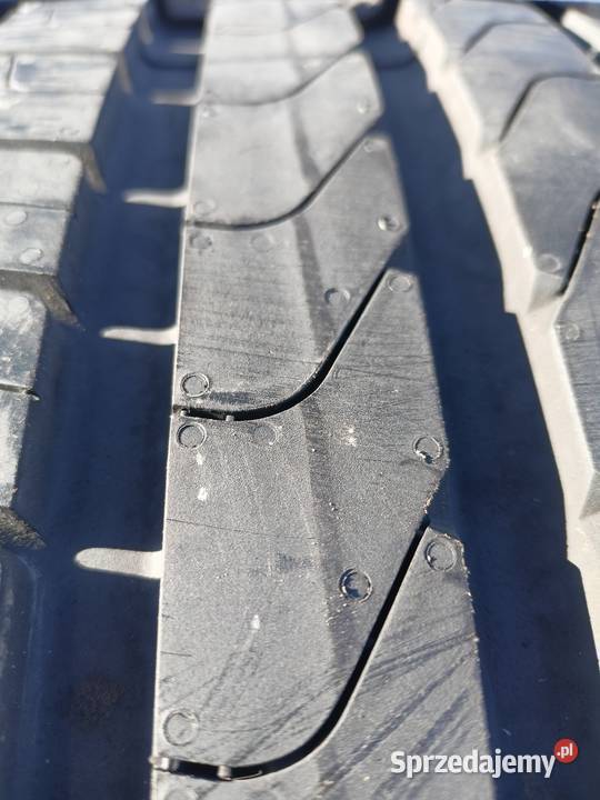 Opony nowe 2354520 Pirelli 235 Bąków