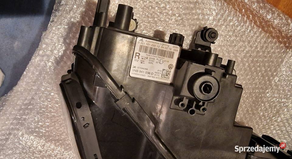 Lampa przednia VW Tiguan II PRAWE osobowe