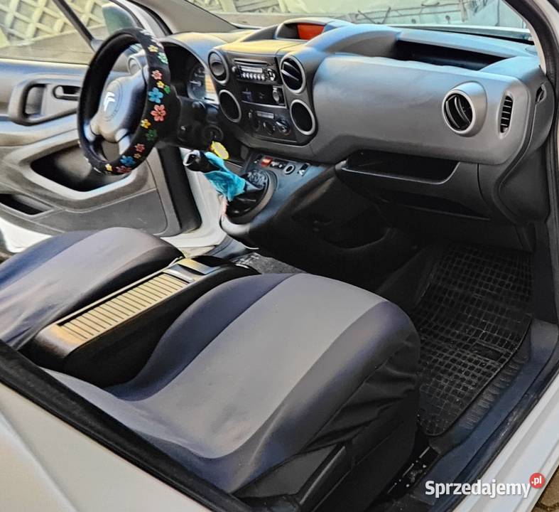 Citroen Berlingo 16 90 rejestracja 2015 salon